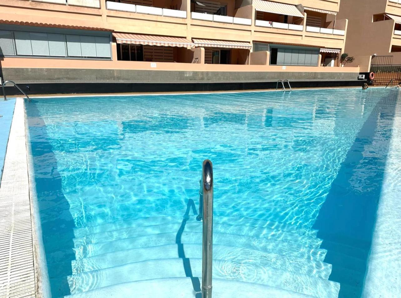 Los Cristianos Piscina Y Terraza ภายนอก รูปภาพ
